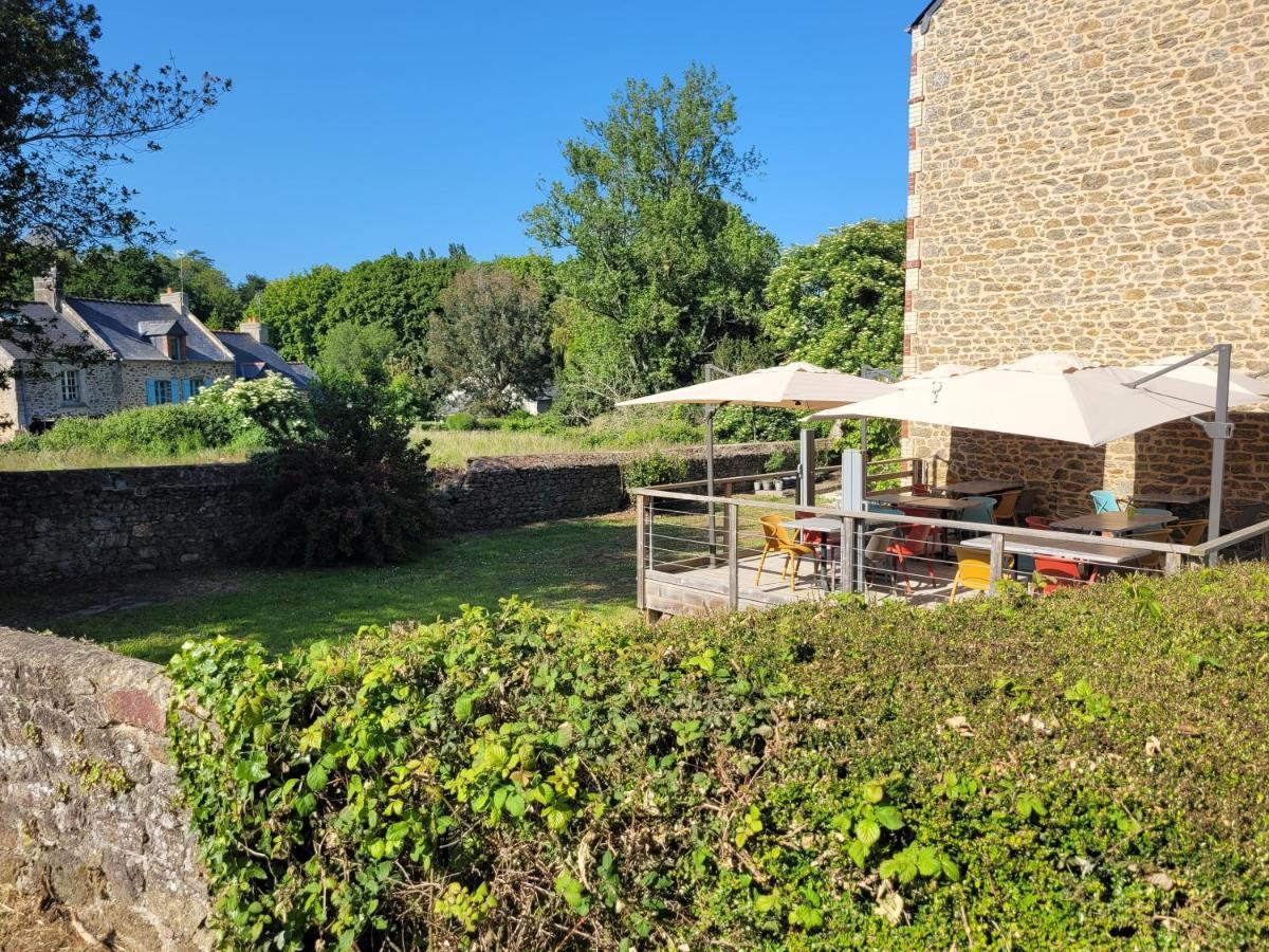 ホテル Le Petit Montmartre ディナール エクステリア 写真