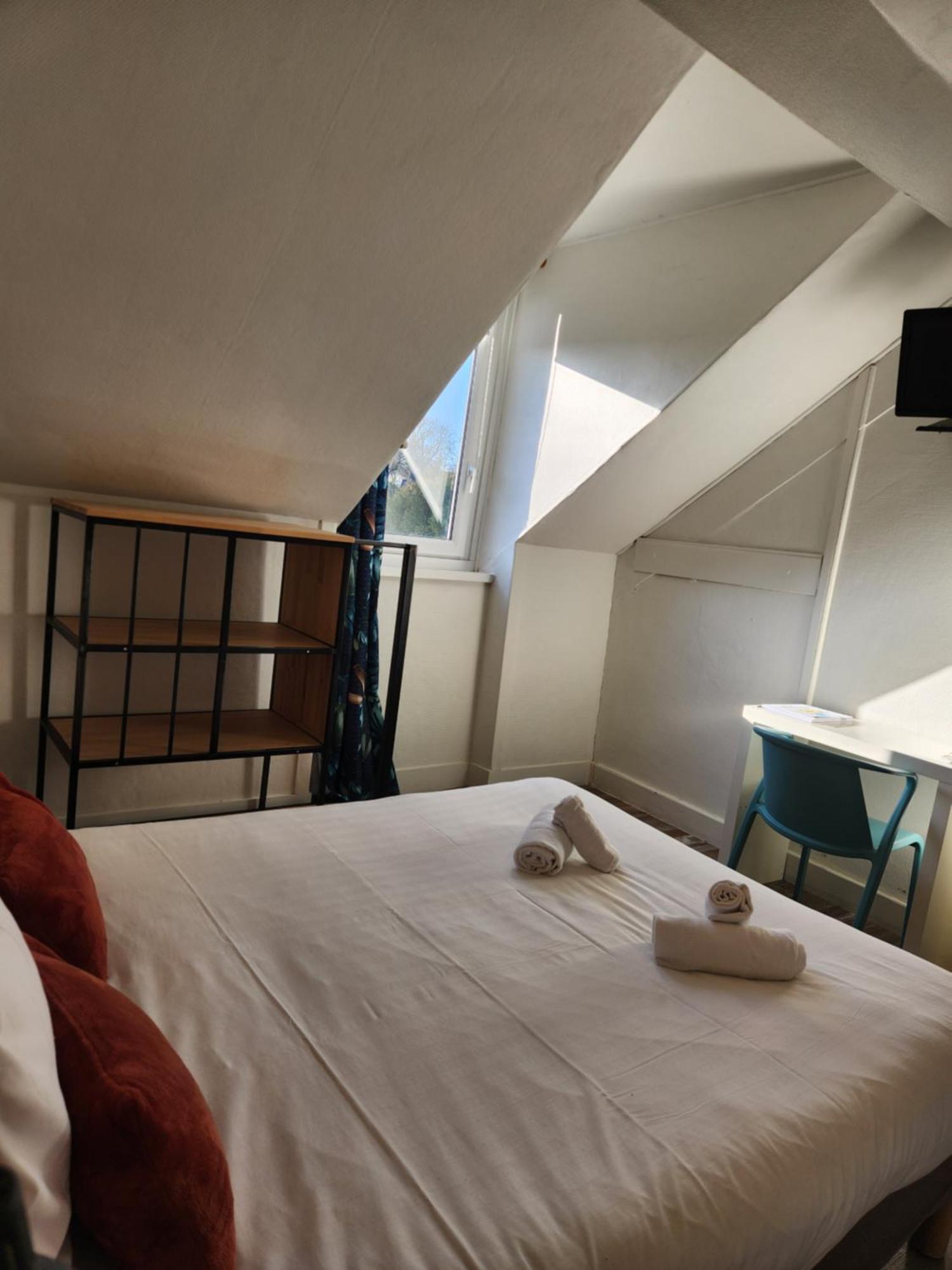 ホテル Le Petit Montmartre ディナール エクステリア 写真